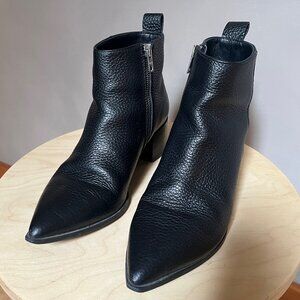 Everlane The Boss Pebbled Leather Ankle Boot